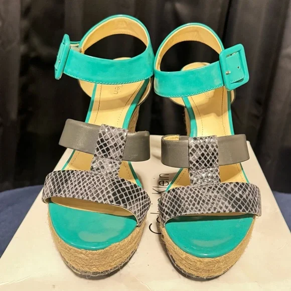 CALVIN KLEIN
Ellison two-tone espadrille Turquoise and Gray Wedge Sandals - Picture 3 of 16
